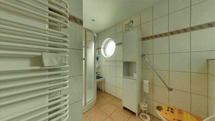 Gäste WC mit Dusche