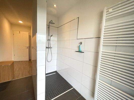 2. Bild Duschbad