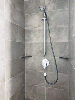 Die ebenerdige Dusche