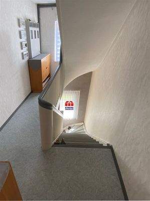 ex17 Treppe OG EG u OG DG.JPG