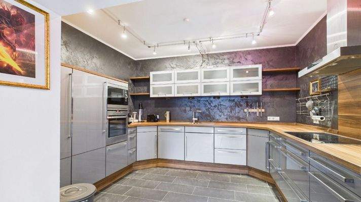 CAM04238G0-PR0053-STILL004