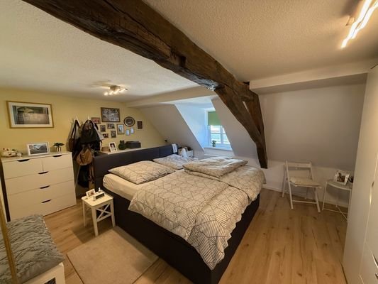 Schlafzimmer DG