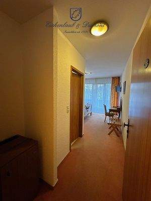 Diele mit Teppichboden