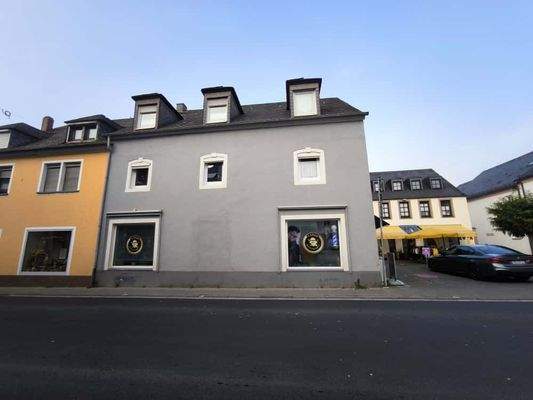 PHOTO-2025-10-11-09-59-00 1.jpg