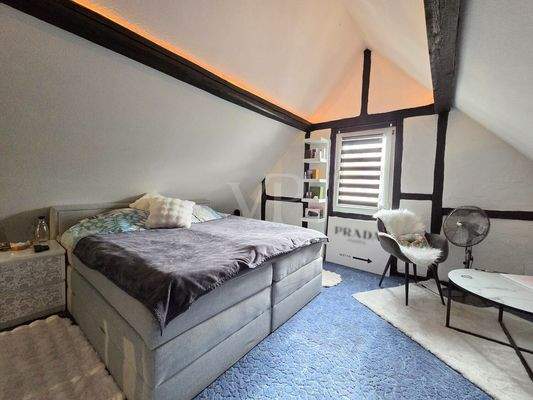 Ausgebautes Dachstudio im Vorderhaus