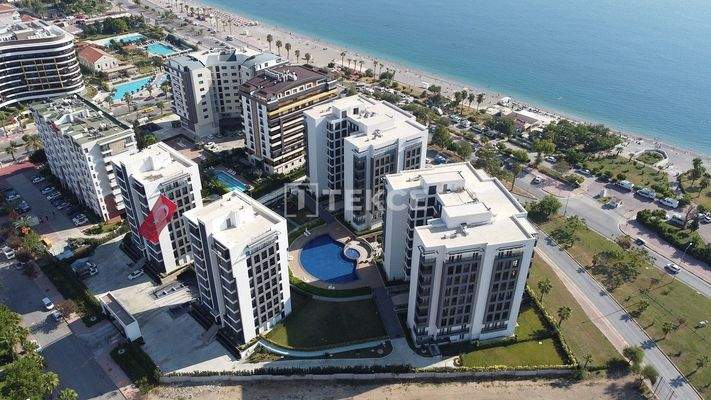 4-Bedroom Beachfront Fully Furnished Home in Konyaaltı Liman