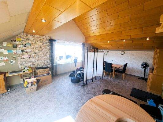 Immobilienperle Veronika Löffler - Dachgeschoss - Wohnzimmer