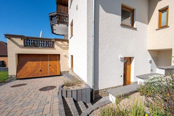 großzügige PKW-Garage