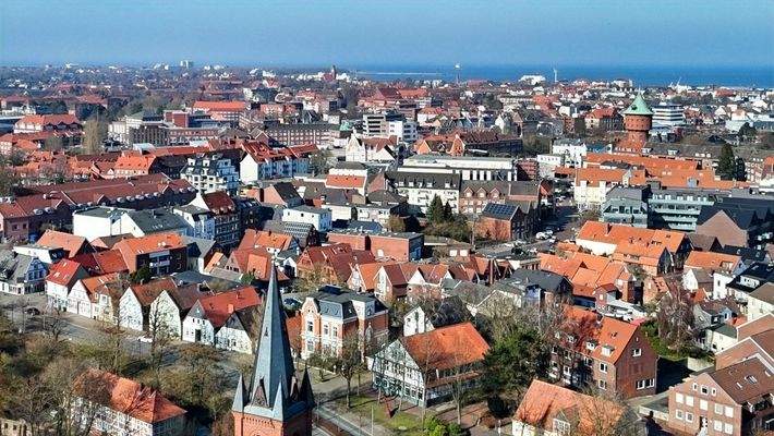 City-Lage und nah zum Seedeich