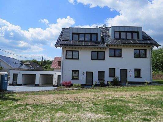 In den Steinern 42 u. 42A