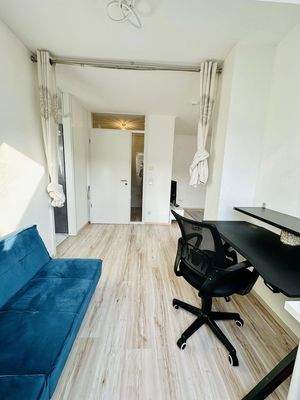 Arbeitszimmer / Working Room