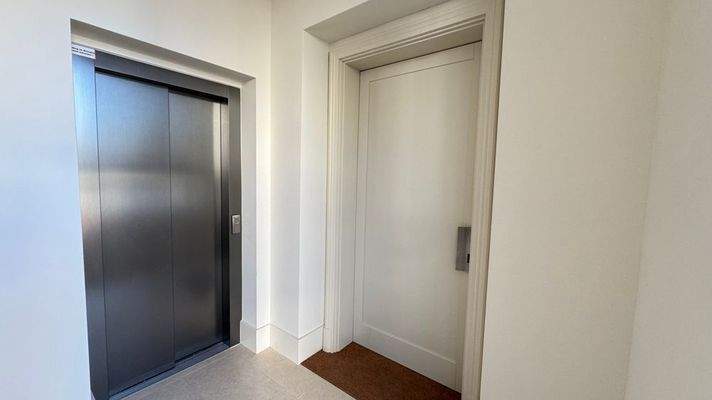 Wohnungseingangstür