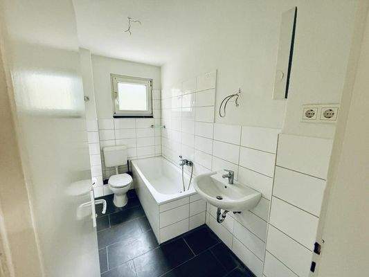 Woortstraße 63 OG - Bad