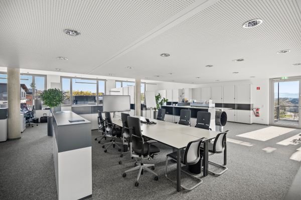 2025-04 Fotos Innen 1. OG  (15).jpg