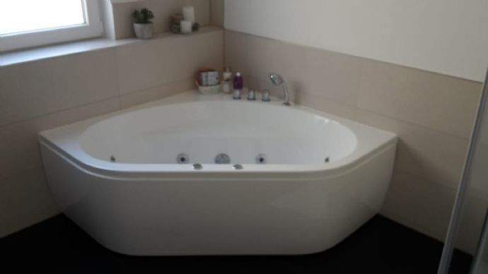 Whirlpoolbadewanne