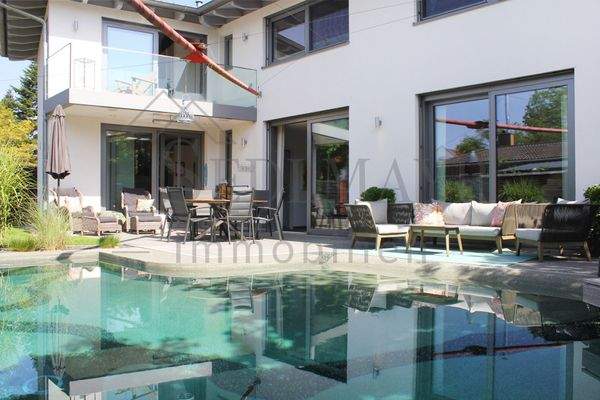 Ansicht Pool und Terrasse 6