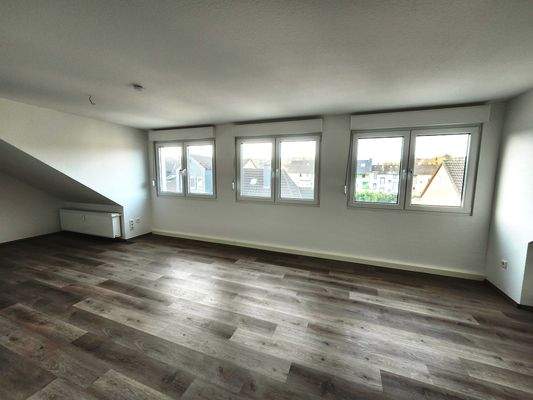 Blick von der Diele ins Wohnzimmer.jpg