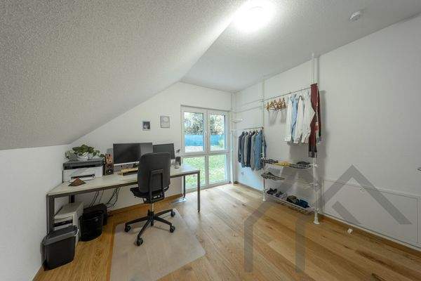 Büro / Kinderzimmer