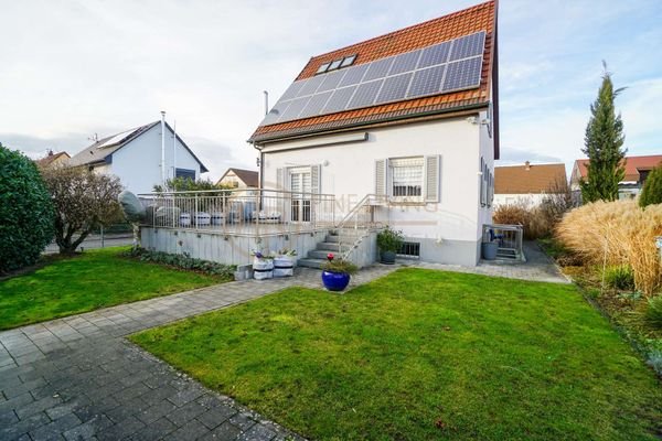 Garten mit Terrasse