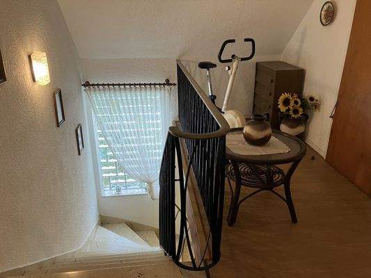 DG: Galerie - Blick Richtung Treppe