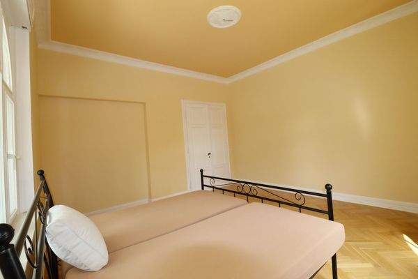 Erdgeschoss- Schlafzimmer 