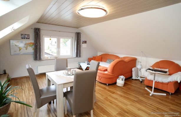Wohnzimmer DG