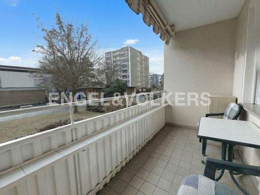 Balkon mit süd-ost Ausrichtung