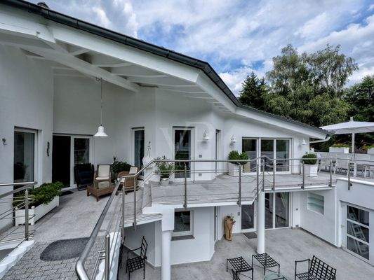 Terrassen auf 2 Ebenen