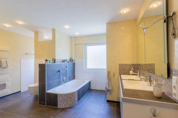 Wohnungsbeispiel 3 (Badezimmer)