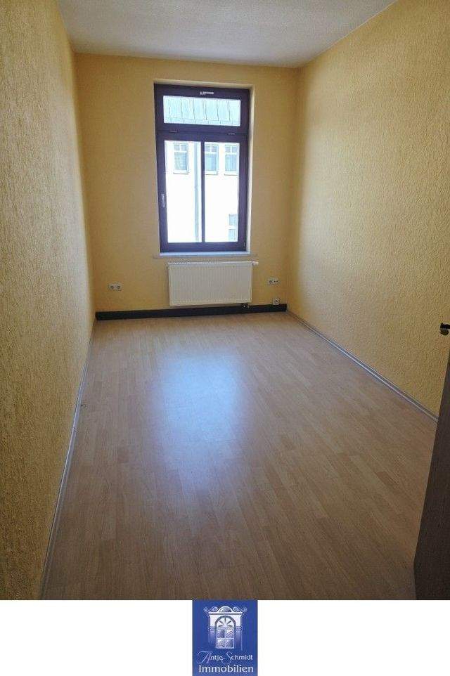 Hübsche Wohnung mit Tageslichtbad im Stadtzentrum mit Parkplatz - Foto 1