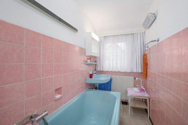 Badezimmer DG