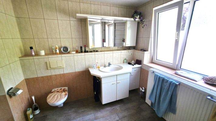 Badezimmer1-2