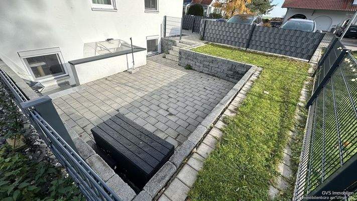 Terrasse/ Eingang Whng. 1 - UG