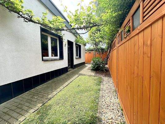 #770 separater Zugang Büro