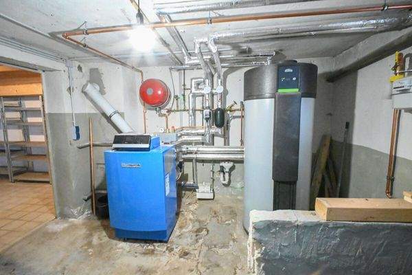 Gasheizung und Wärmepumpenspeicher KG