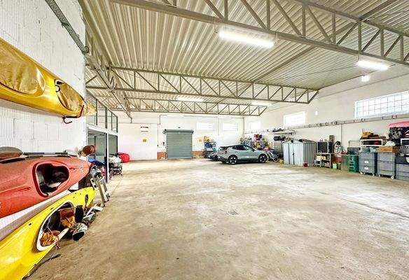 Sammelgarage zum Parken und Verstauen (Kellerersatz)