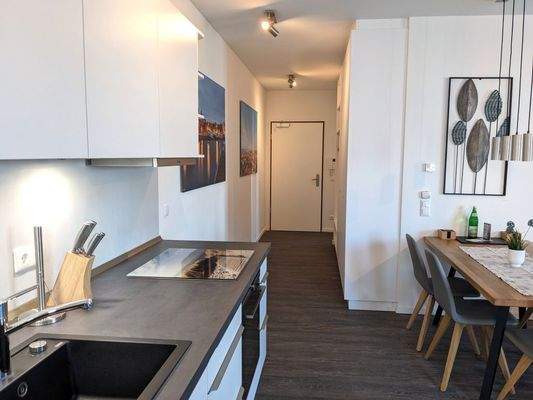 Blick zum Flurbereich und Eingang