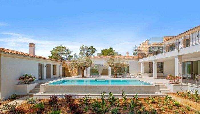 Außenansicht mit Infinityool