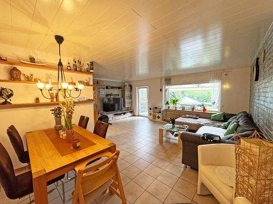 Wohn- und Essbereich EG