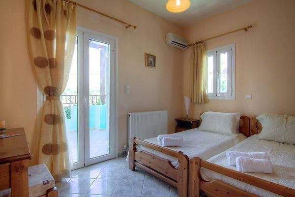 Kreta, Perama: Große Villa mit 2 kleinen Wohnungen zum Verkauf