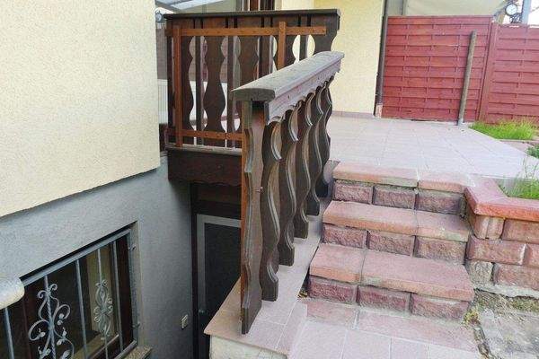 Terrasse &amp; Kellerabgang