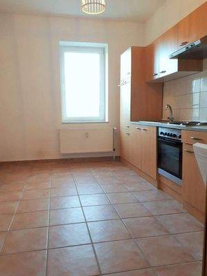 Küche mit EBK_vor der Erneuerung des Fußboden (FB)