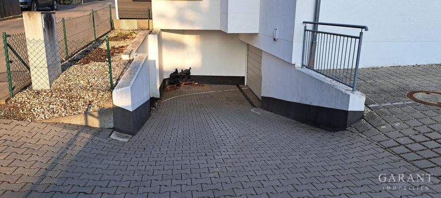 Tiefgaragenabfahrt
