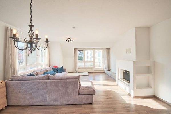 Wohnbereich mit Kamin