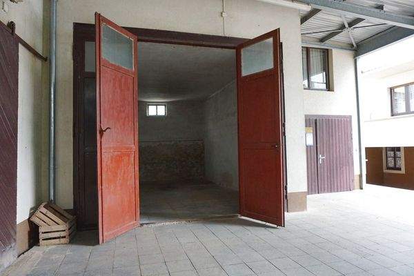 große Garage! Anmietung optional