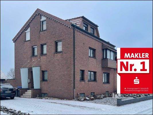 Gepflegtes Zweifamilienhaus mit Zufahrt