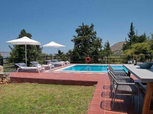 Kreta, Filippos: Villa mit Pool und atemberaubendem Blick zu verkaufen