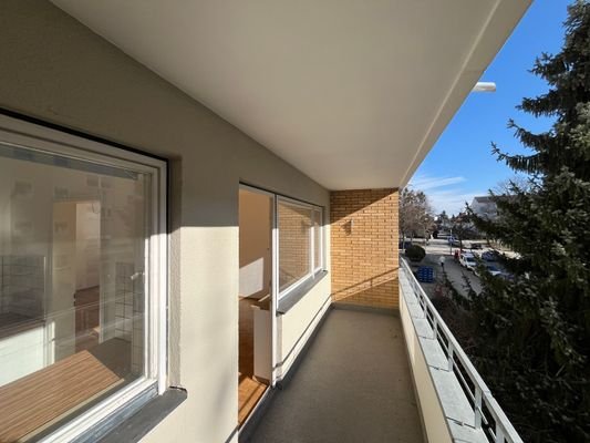 12 Balkon 2.jpeg
