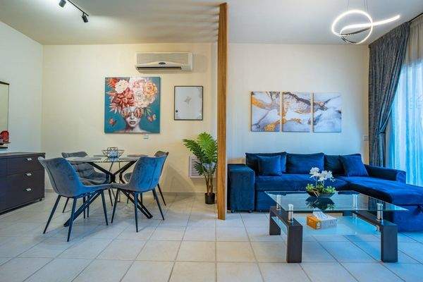 Wohnzimmer mit Essbereich