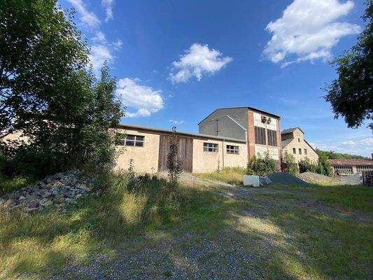 Große Halle rechts Rückseite (1).JPG